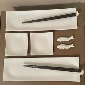 Crate & Barrel sushi set for 2 (new in box)